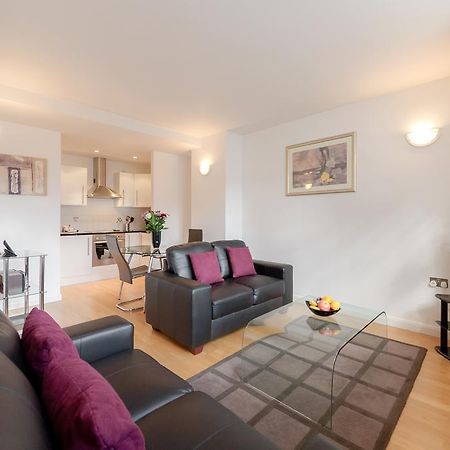 Roomspace Serviced Apartments - Groveland Court Londra Oda fotoğraf
